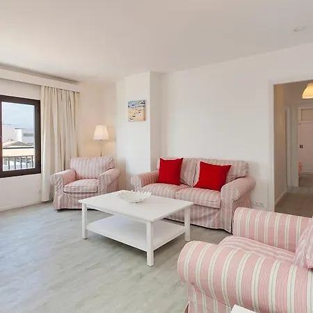 Apartment With Sea Views Central Puerto Pollenca Apartmán Pollença